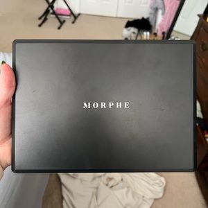 MORPHE 3502 PALETTE, BRAND NEW CONDITION